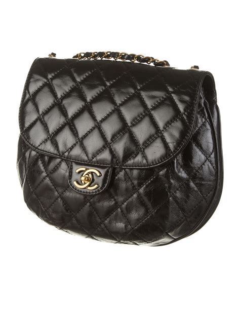 chanel messenger flap bag